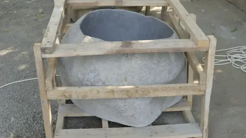 Product image of the product “Basin from Riverstone, Natural surface, polished inside. Length 73 cm, Width 65 cm, Height 45 cm, Depth 32 cm. ”